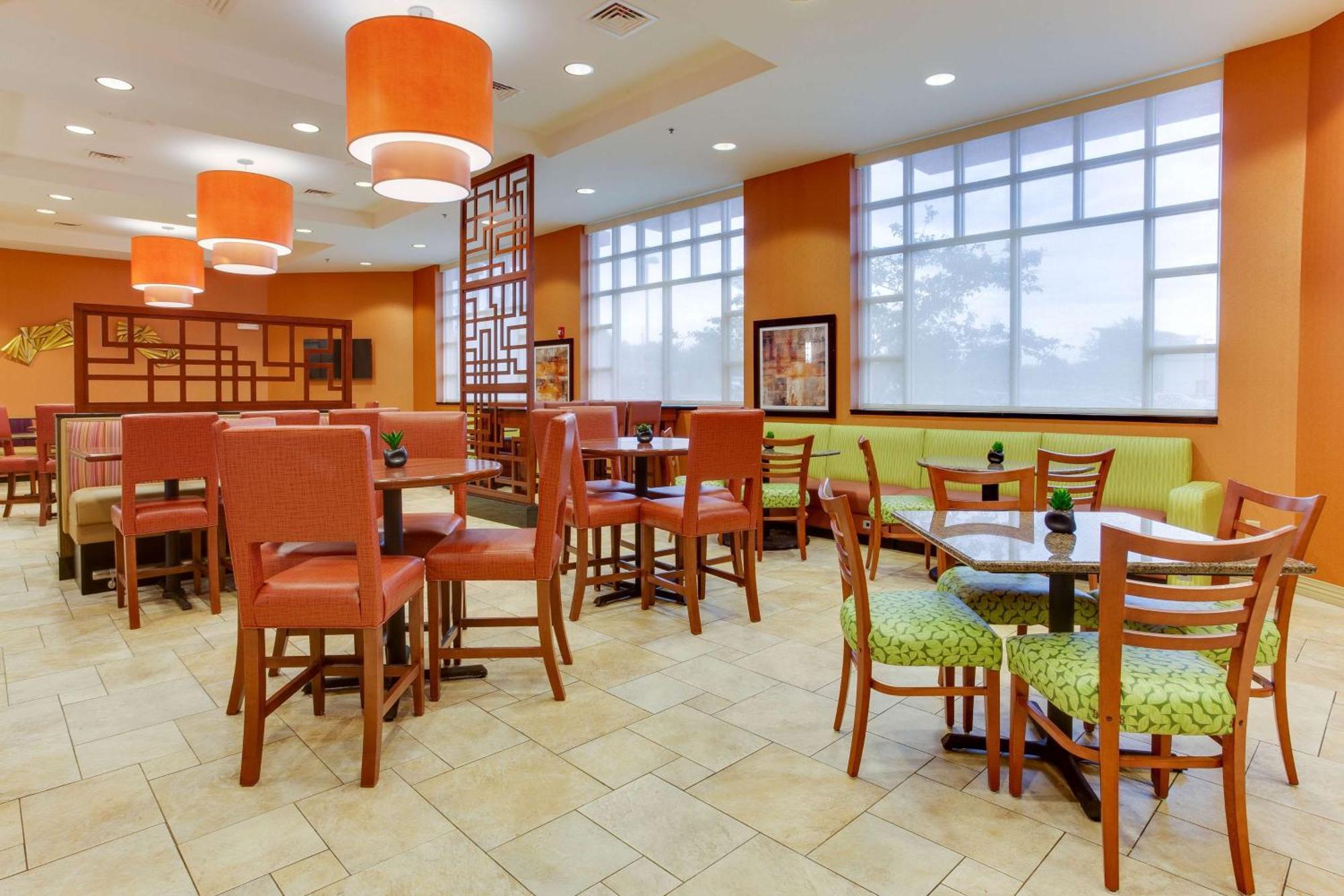 Drury Inn & Suites ווסט דה מוין מראה חיצוני תמונה