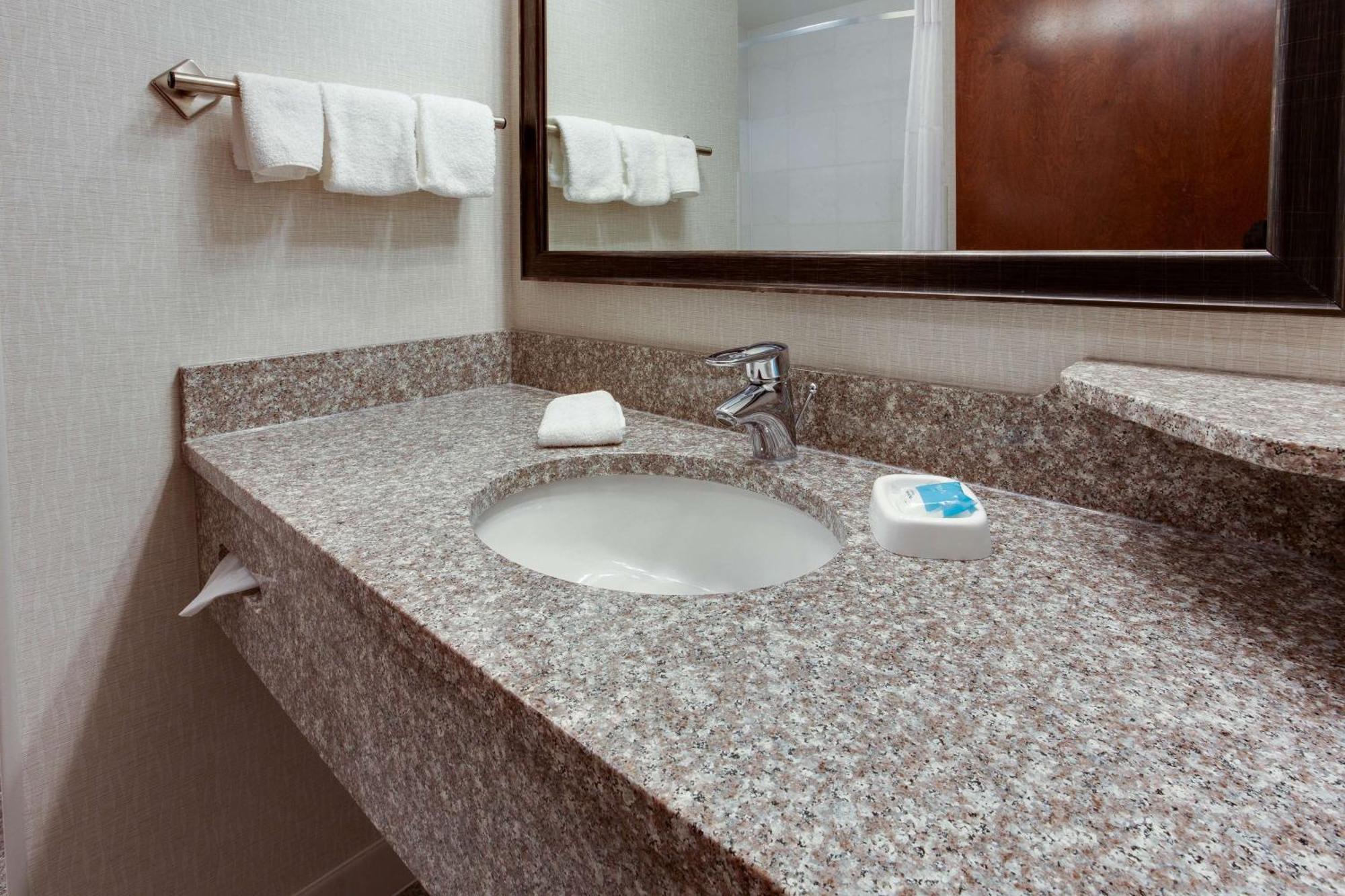 Drury Inn & Suites ווסט דה מוין מראה חיצוני תמונה