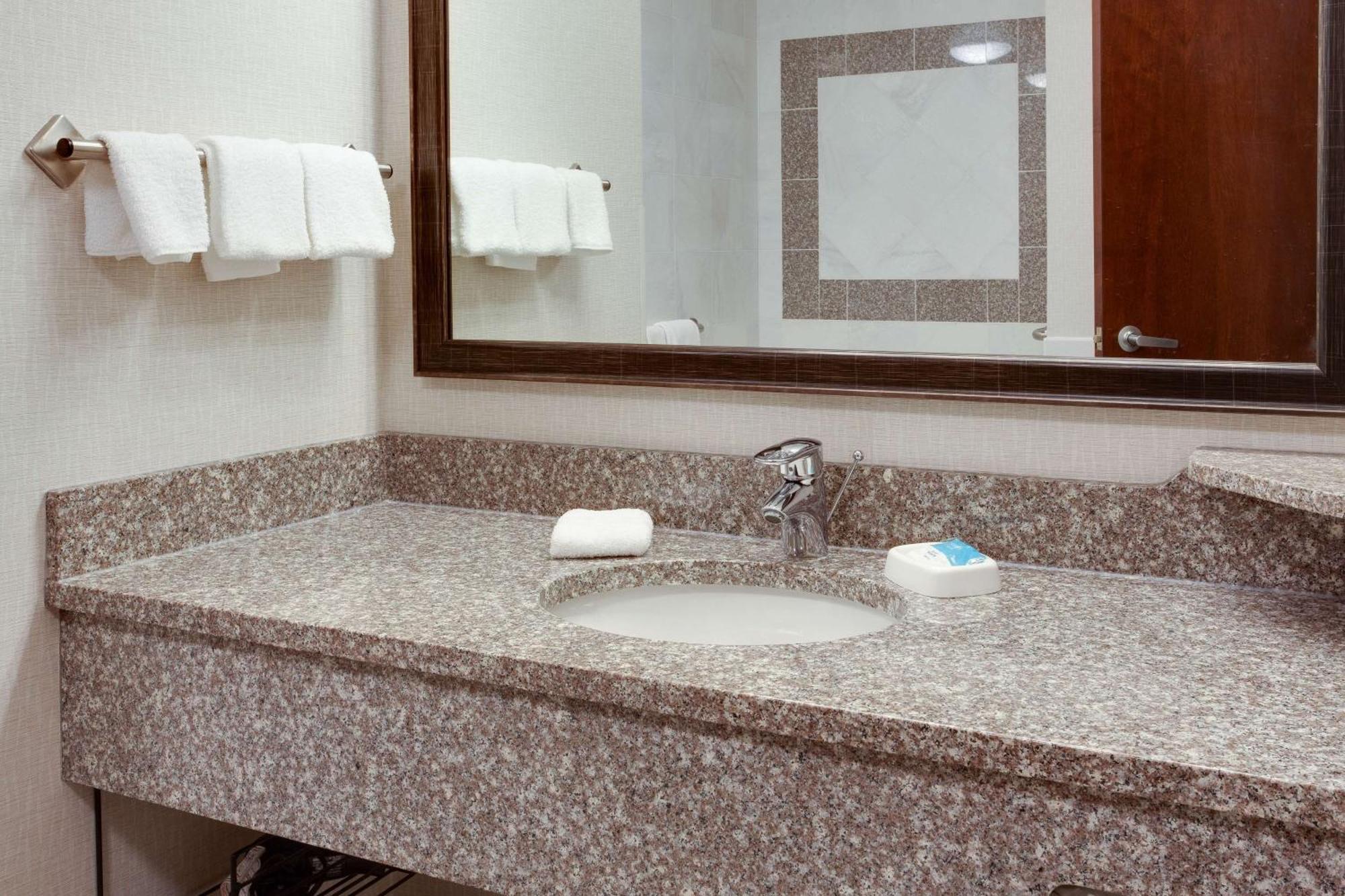 Drury Inn & Suites ווסט דה מוין מראה חיצוני תמונה
