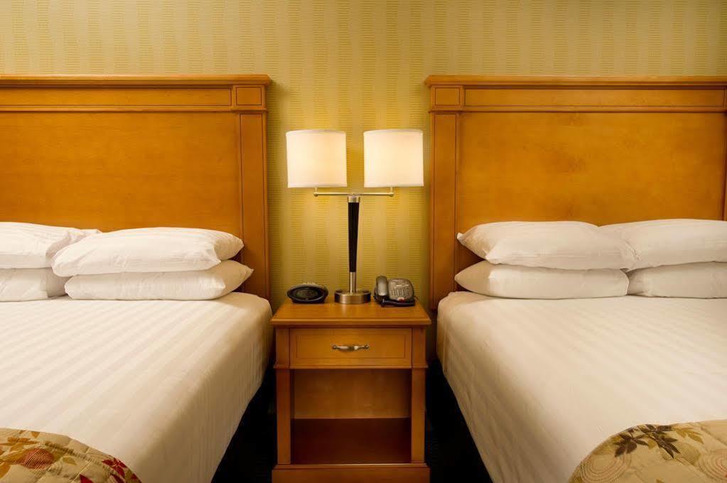 Drury Inn & Suites ווסט דה מוין מראה חיצוני תמונה